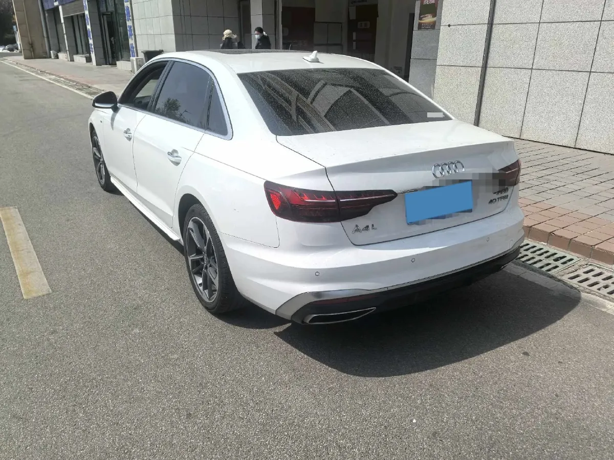 2020 Audi A4L 2.0T 190HP L4 7DCT,autocango,china used car exporter,china ev exporter,chinese used car exporter,chinese used ev exporter