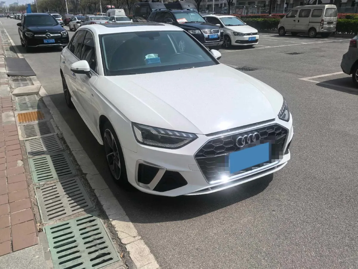 2020 Audi A4L 2.0T 190HP L4 7DCT,autocango,china used car exporter,china ev exporter,chinese used car exporter,chinese used ev exporter