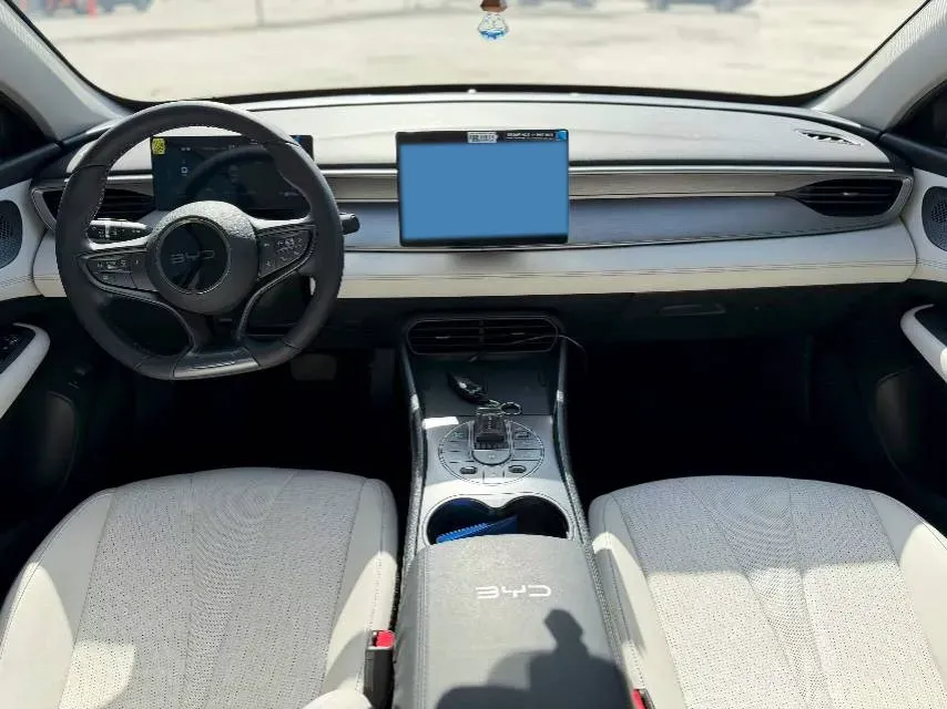 2025 BYD Seal05 DM-i 1.5L 101HP L4 E-CVT PHEV 7.68KWH,autocango,china used car exporter,china ev exporter,chinese used car exporter,chinese used ev exporter