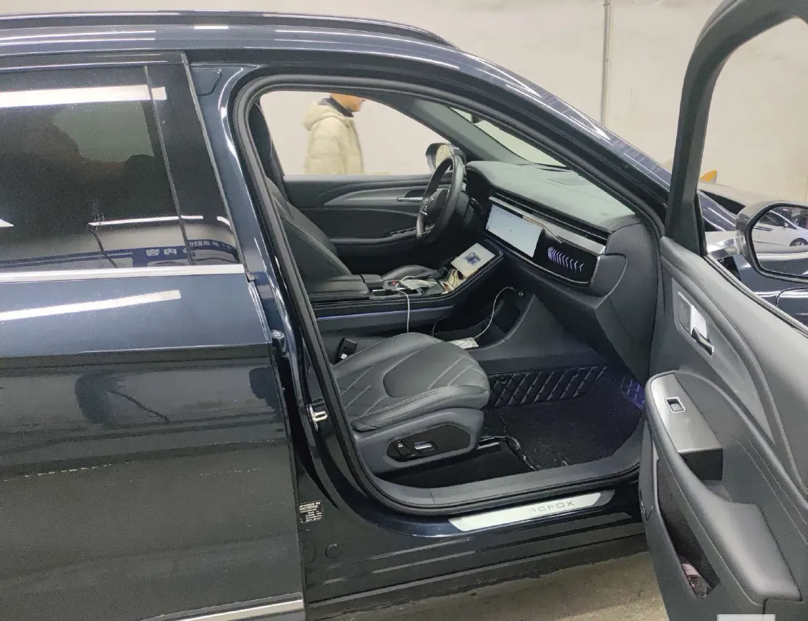 2023 ARCFOX αT BEV 94.5KWH,autocango,china used car exporter,china ev exporter,chinese used car exporter,chinese used ev exporter