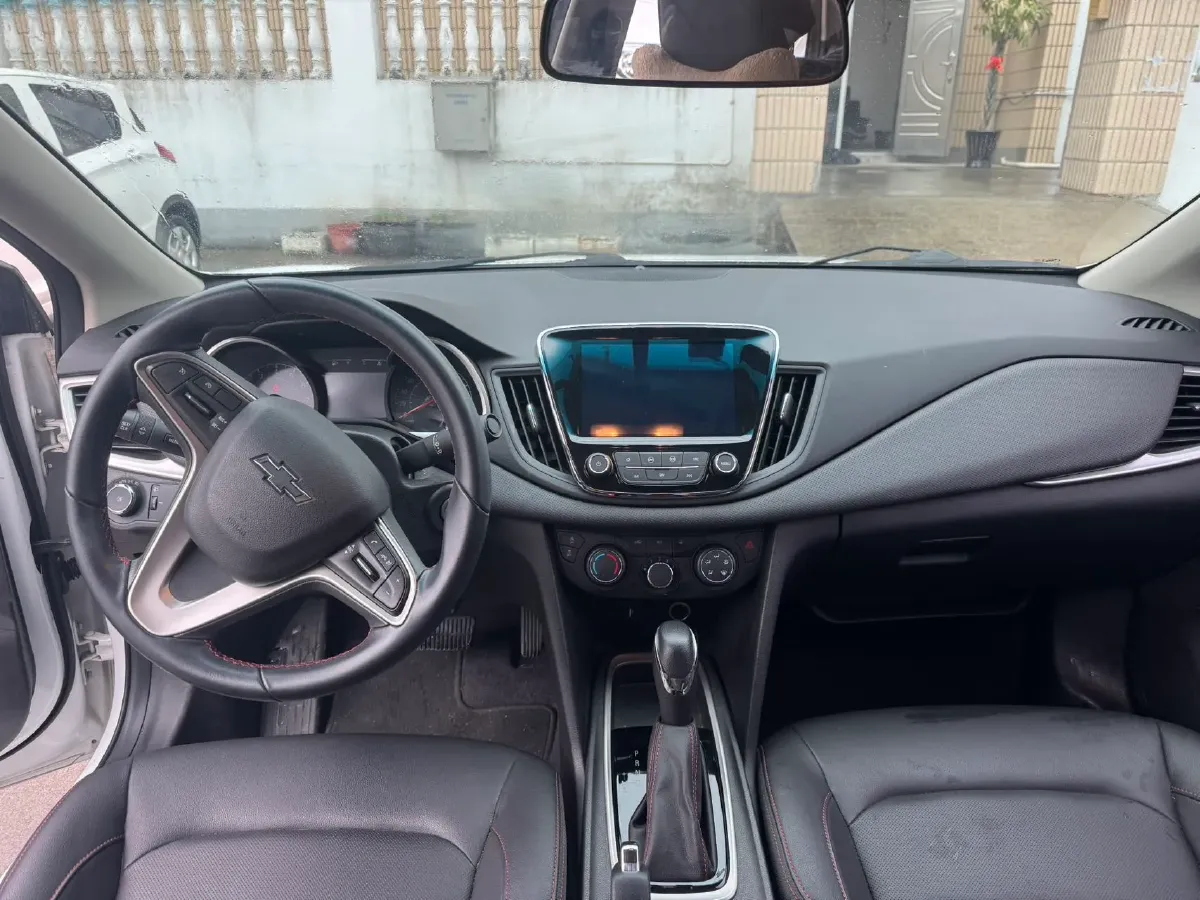 2020 Chevrolet Monza 1.0T 125HP L3 6DCT,autocango,china used car exporter,china ev exporter,chinese used car exporter,chinese used ev exporter