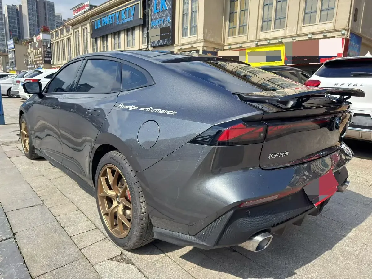 2022 ChangAn UNI-V 1.5T 188HP L4 7DCT,autocango,china used car exporter,china ev exporter,chinese used car exporter,chinese used ev exporter