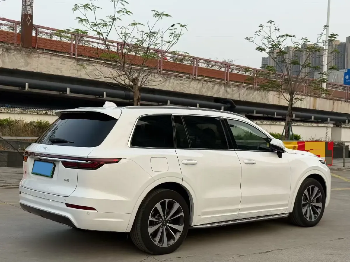 2020 Li ONE Range Extended 131HP REEV 40.5KWH,autocango,china used car exporter,china ev exporter,chinese used car exporter,chinese used ev exporter