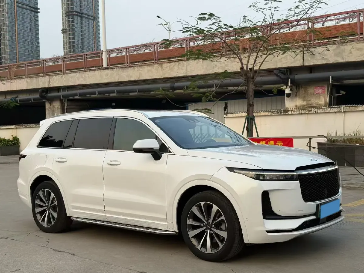 2020 Li ONE Range Extended 131HP REEV 40.5KWH,autocango,china used car exporter,china ev exporter,chinese used car exporter,chinese used ev exporter