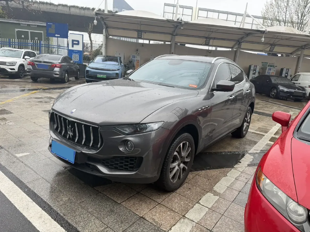 2018 Maserati Levante 3.0T 350HP V6 8AT,autocango,china used car exporter,china ev exporter,chinese used car exporter,chinese used ev exporter