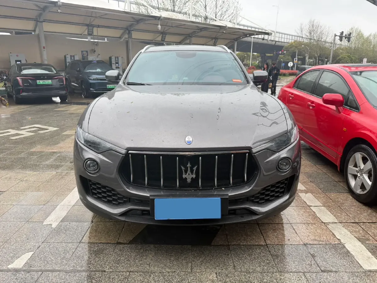 2018 Maserati Levante 3.0T 350HP V6 8AT,autocango,china used car exporter,china ev exporter,chinese used car exporter,chinese used ev exporter