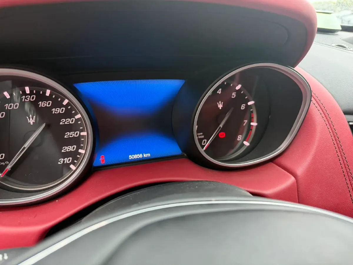 2018 Maserati Levante 3.0T 350HP V6 8AT,autocango,china used car exporter,china ev exporter,chinese used car exporter,chinese used ev exporter