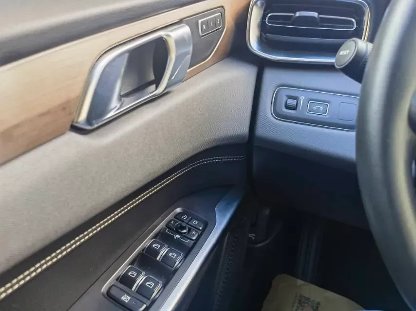 2019 Beijing BJ40 2.0T 218HP L4 6AT,autocango,china used car exporter,china ev exporter,chinese used car exporter,chinese used ev exporter