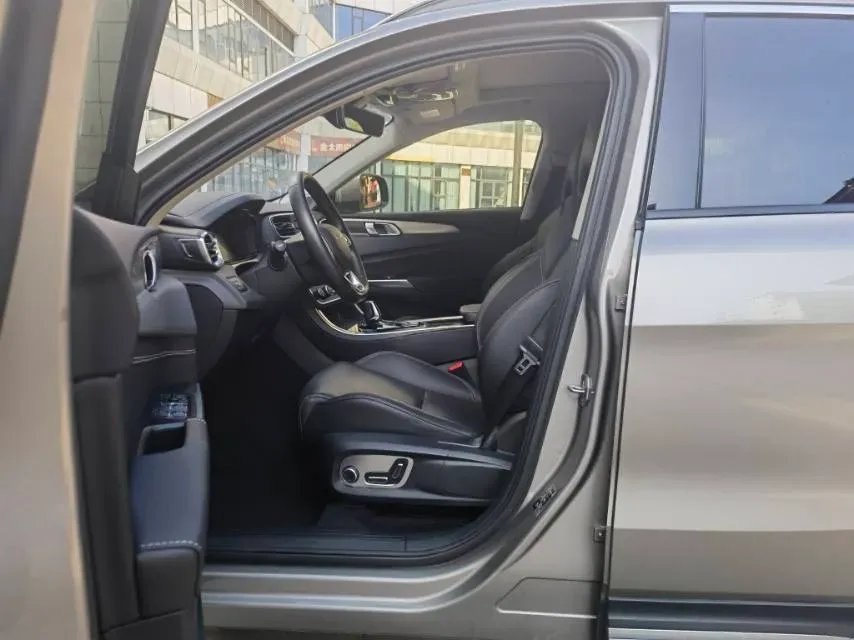 2019 Beijing BJ40 2.0T 218HP L4 6AT,autocango,china used car exporter,china ev exporter,chinese used car exporter,chinese used ev exporter