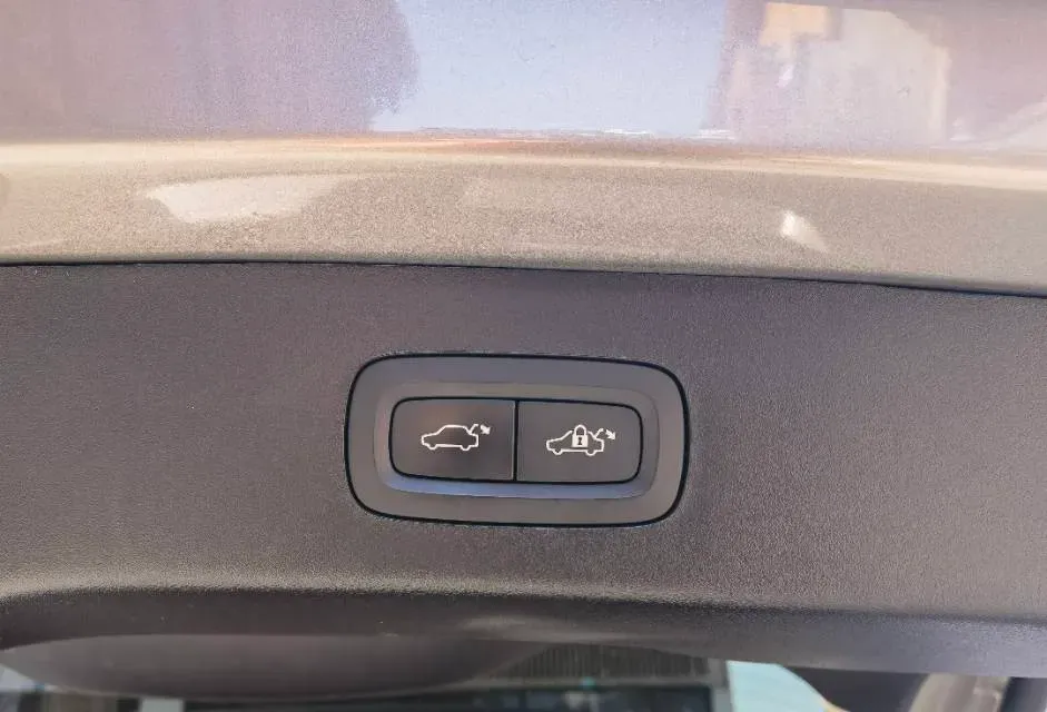 2019 Beijing BJ40 2.0T 218HP L4 6AT,autocango,china used car exporter,china ev exporter,chinese used car exporter,chinese used ev exporter