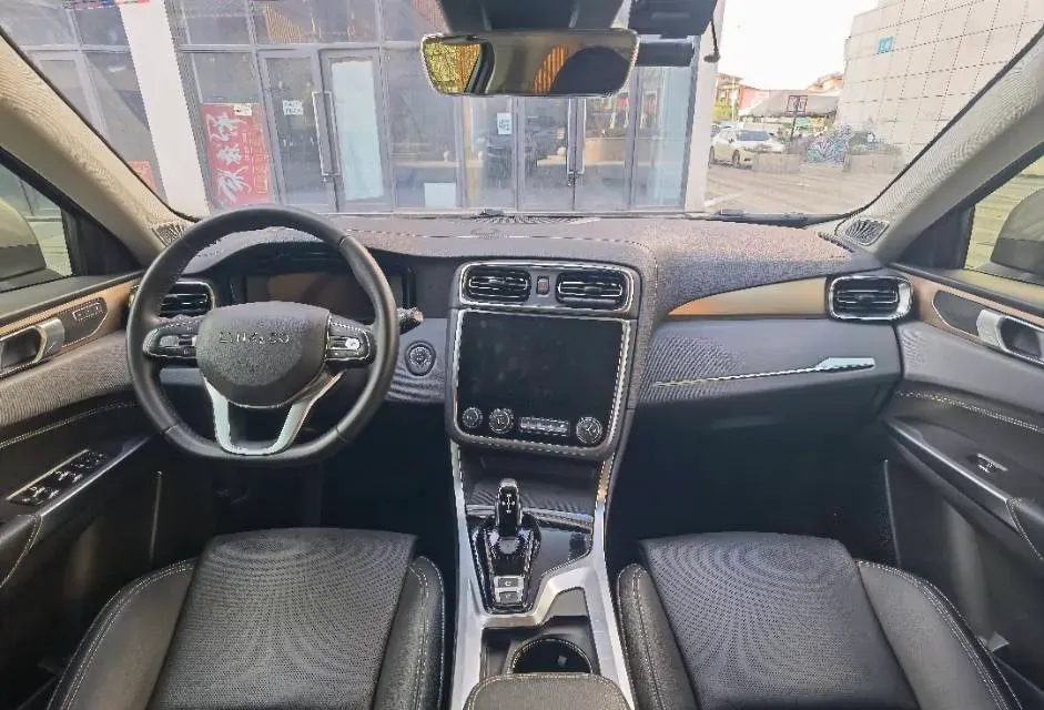 2019 Beijing BJ40 2.0T 218HP L4 6AT,autocango,china used car exporter,china ev exporter,chinese used car exporter,chinese used ev exporter