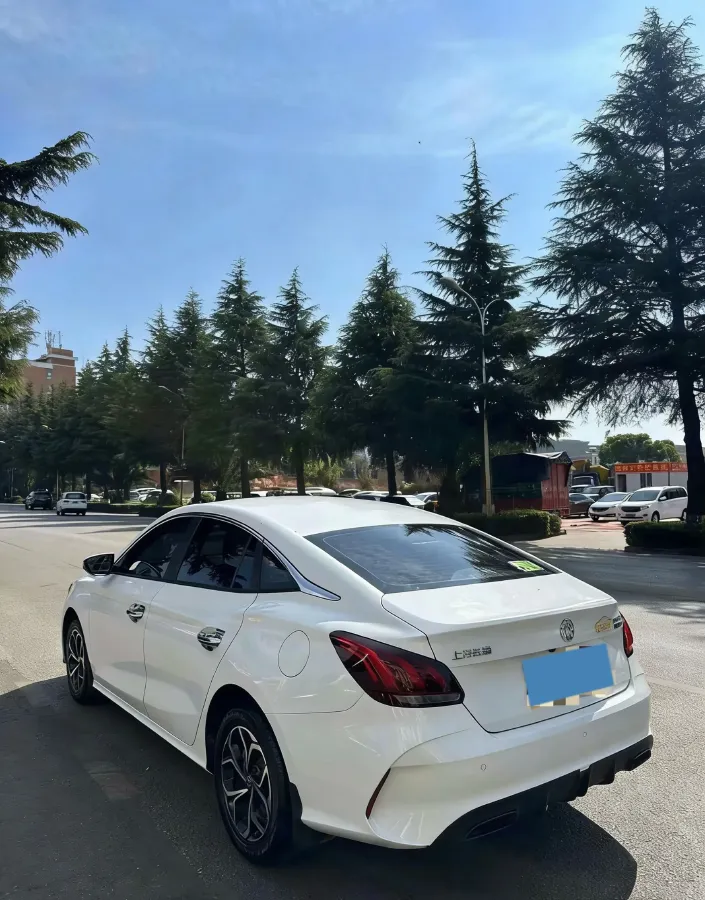 2023 MG 5 1.5L 129HP L4 5MT,autocango,china used car exporter,china ev exporter,chinese used car exporter,chinese used ev exporter