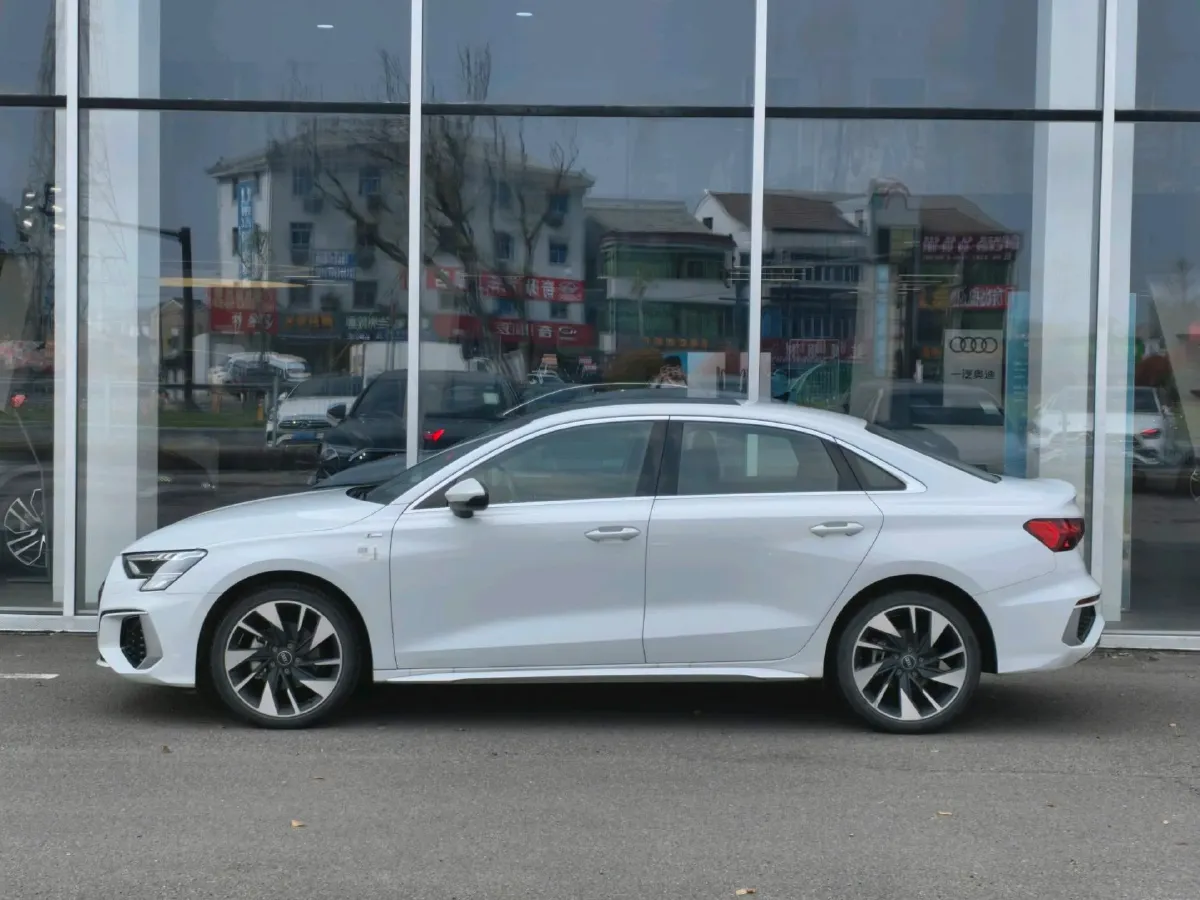 2024 Audi A3 1.4T 150HP L4 7DCT,autocango,china used car exporter,china ev exporter,chinese used car exporter,chinese used ev exporter