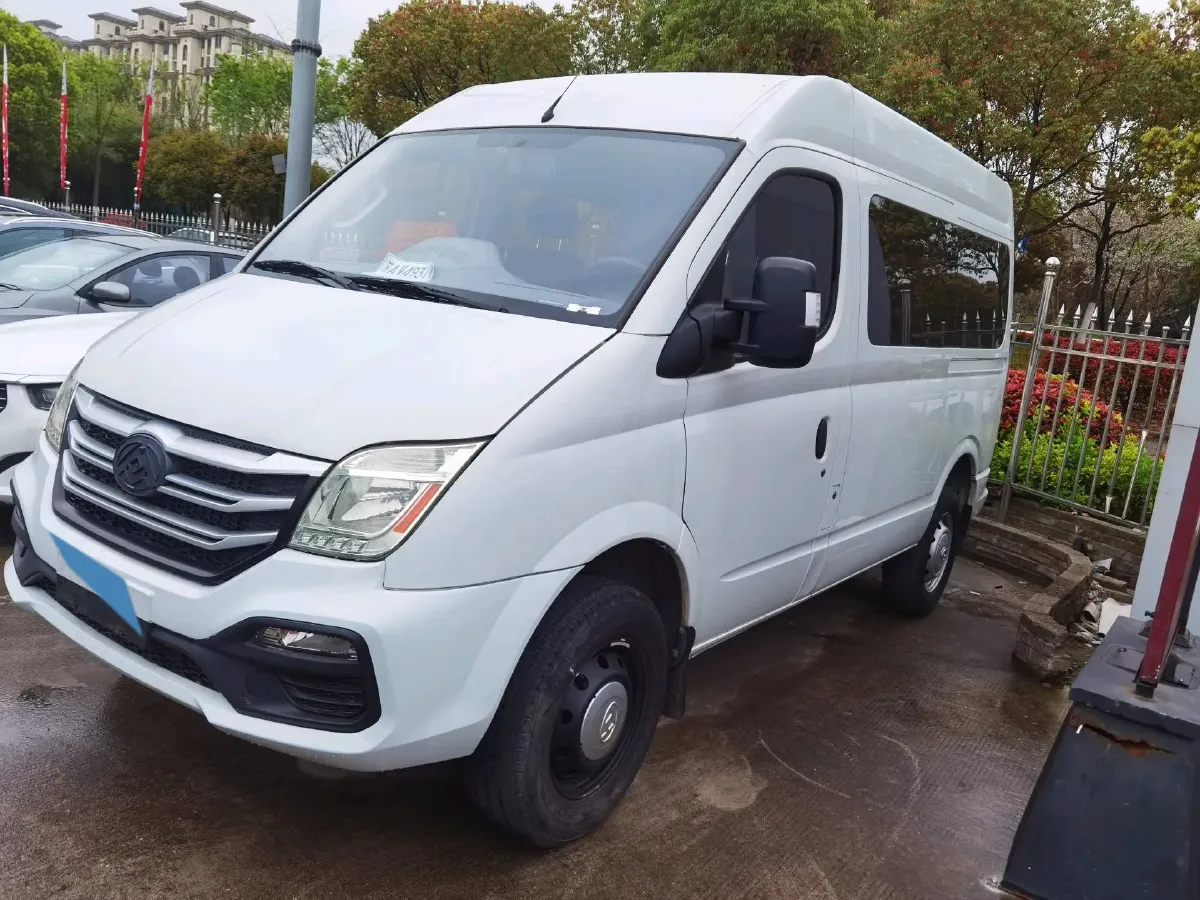 2021 MAXUS XinTu V80 2.0T 139HP L4 6MT,autocango,china used car exporter,china ev exporter,chinese used car exporter,chinese used ev exporter