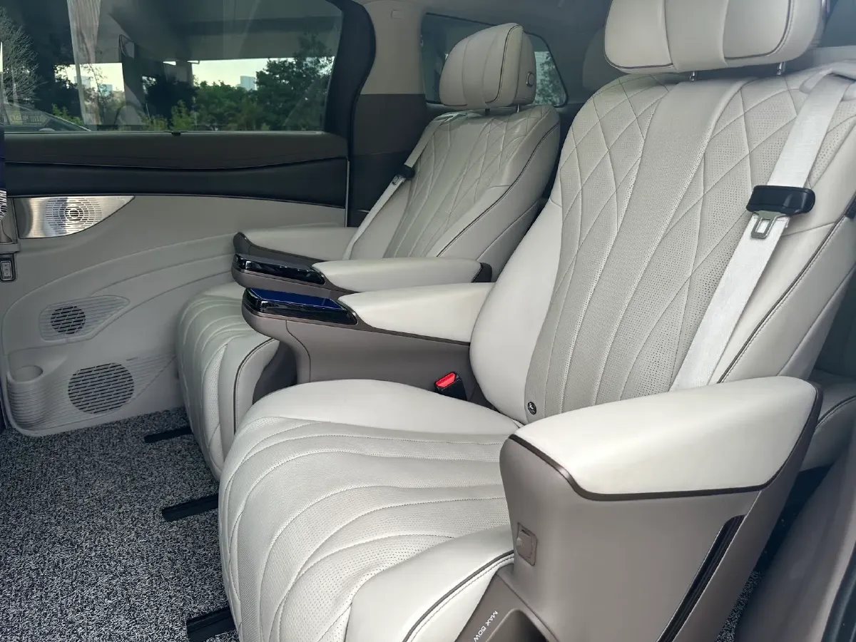 2022 Mercedes-Benz GLC Class 2.0T 197HP L4 9AT,autocango,china used car exporter,china ev exporter,chinese used car exporter,chinese used ev exporter