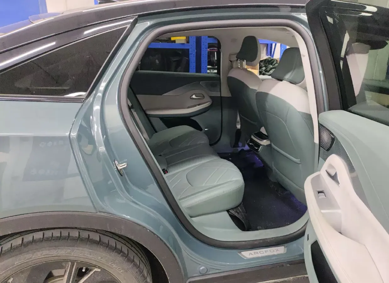 2023 ARCFOX αS BEV 93.6KWH,autocango,china used car exporter,china ev exporter,chinese used car exporter,chinese used ev exporter