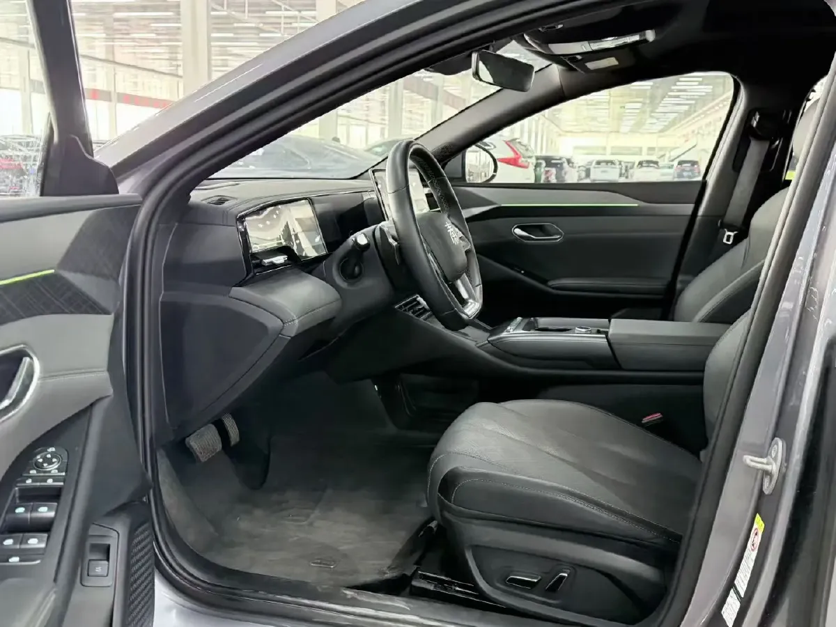 2025 BYD QinL BEV,autocango,china used car exporter,china ev exporter,chinese used car exporter,chinese used ev exporter