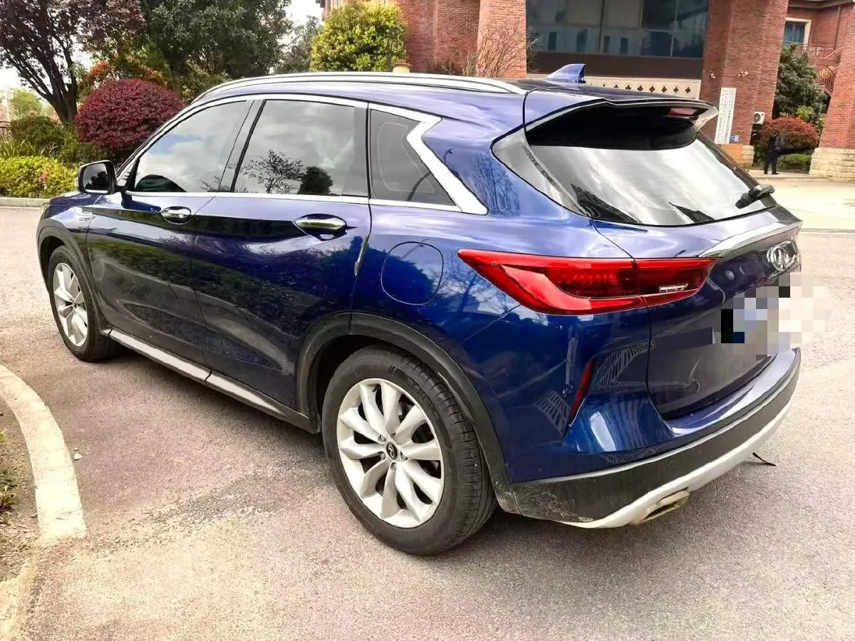 2018 Infiniti QX30 2.0T 211HP L4 7DCT,autocango,china used car exporter,china ev exporter,chinese used car exporter,chinese used ev exporter