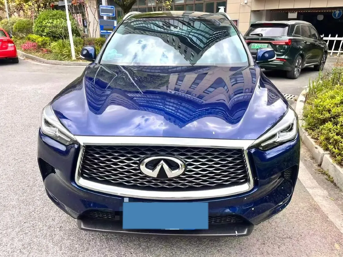 2018 Infiniti QX30 2.0T 211HP L4 7DCT,autocango,china used car exporter,china ev exporter,chinese used car exporter,chinese used ev exporter