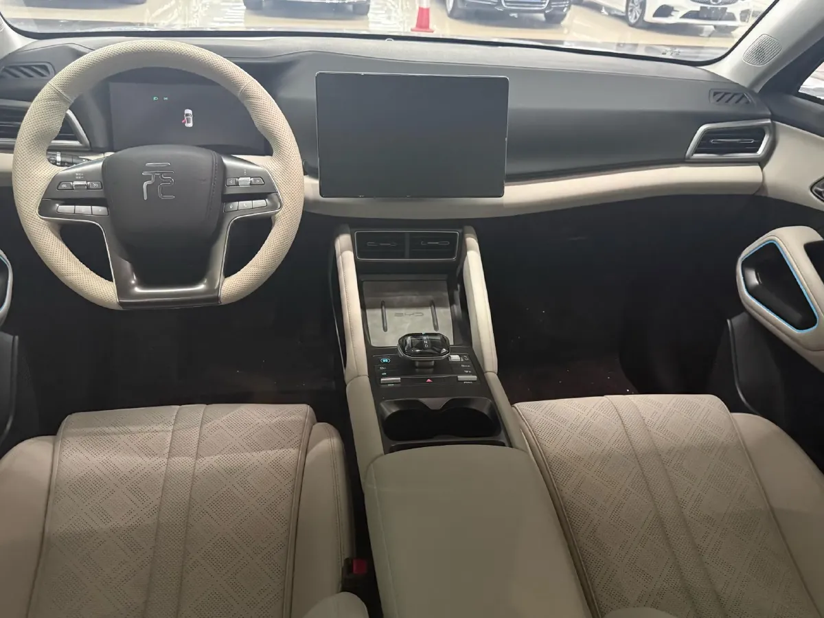 2024 BYD YuanUP BEV 45.12KWH,autocango,china used car exporter,china ev exporter,chinese used car exporter,chinese used ev exporter