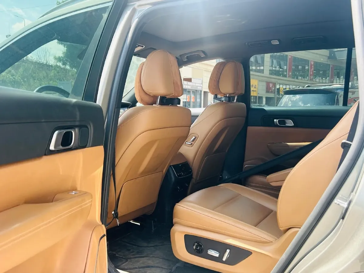 2021 Li ONE Range Extended 131HP REEV 40.5KWH,autocango,china used car exporter,china ev exporter,chinese used car exporter,chinese used ev exporter