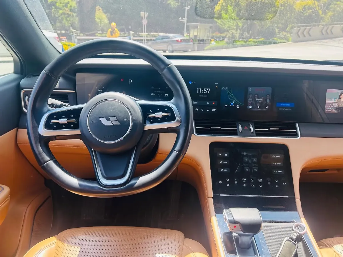 2021 Li ONE Range Extended 131HP REEV 40.5KWH,autocango,china used car exporter,china ev exporter,chinese used car exporter,chinese used ev exporter