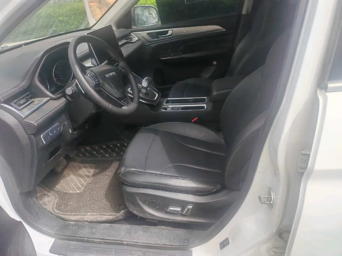 2021 Haval M6 1.5T 150HP L4 7DCT,autocango,china used car exporter,china ev exporter,chinese used car exporter,chinese used ev exporter