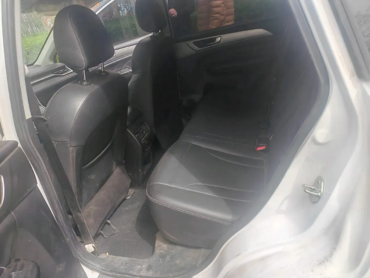 2021 Haval M6 1.5T 150HP L4 7DCT,autocango,china used car exporter,china ev exporter,chinese used car exporter,chinese used ev exporter