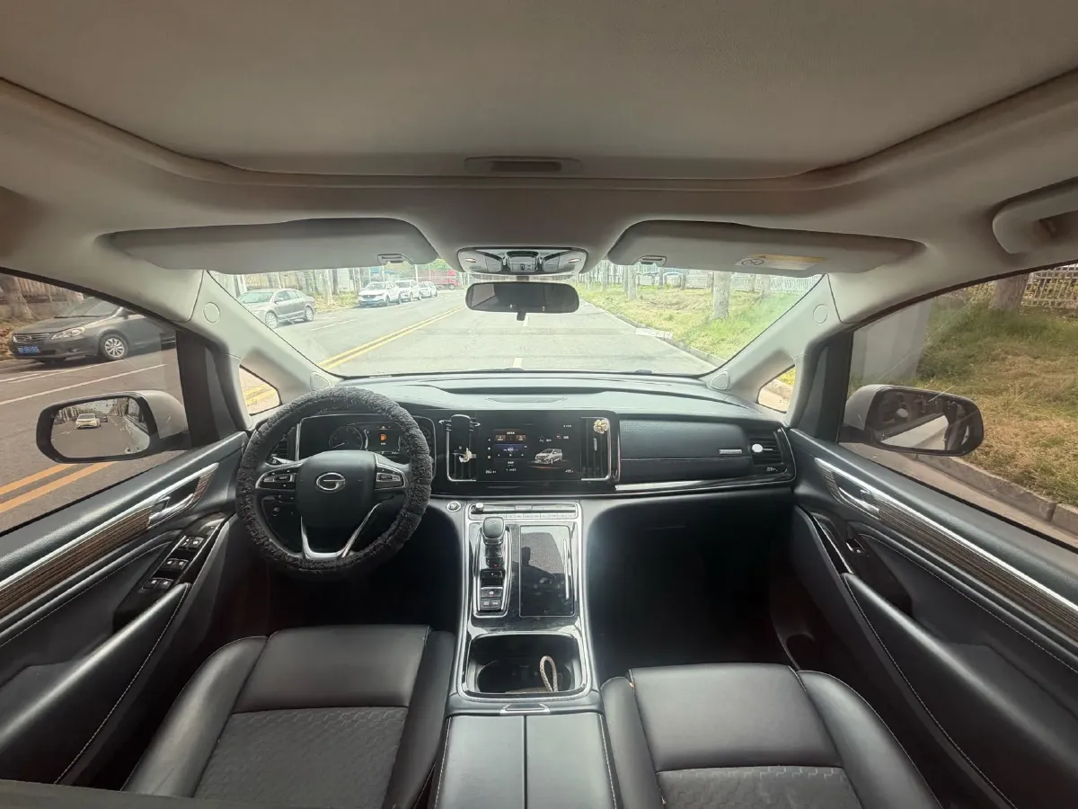 2021 GAC Trumpchi M8 2.0T 252HP L4 8AT,autocango,china used car exporter,china ev exporter,chinese used car exporter,chinese used ev exporter