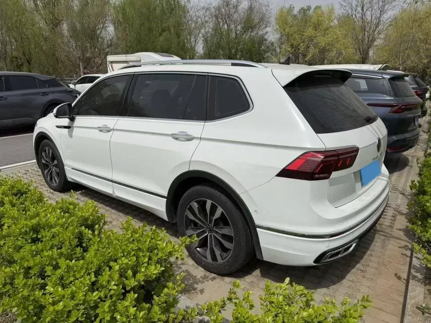 2024 Volkswagen Tiguan L 2.0T 186HP L4 7DCT,autocango,china used car exporter,china ev exporter,chinese used car exporter,chinese used ev exporter