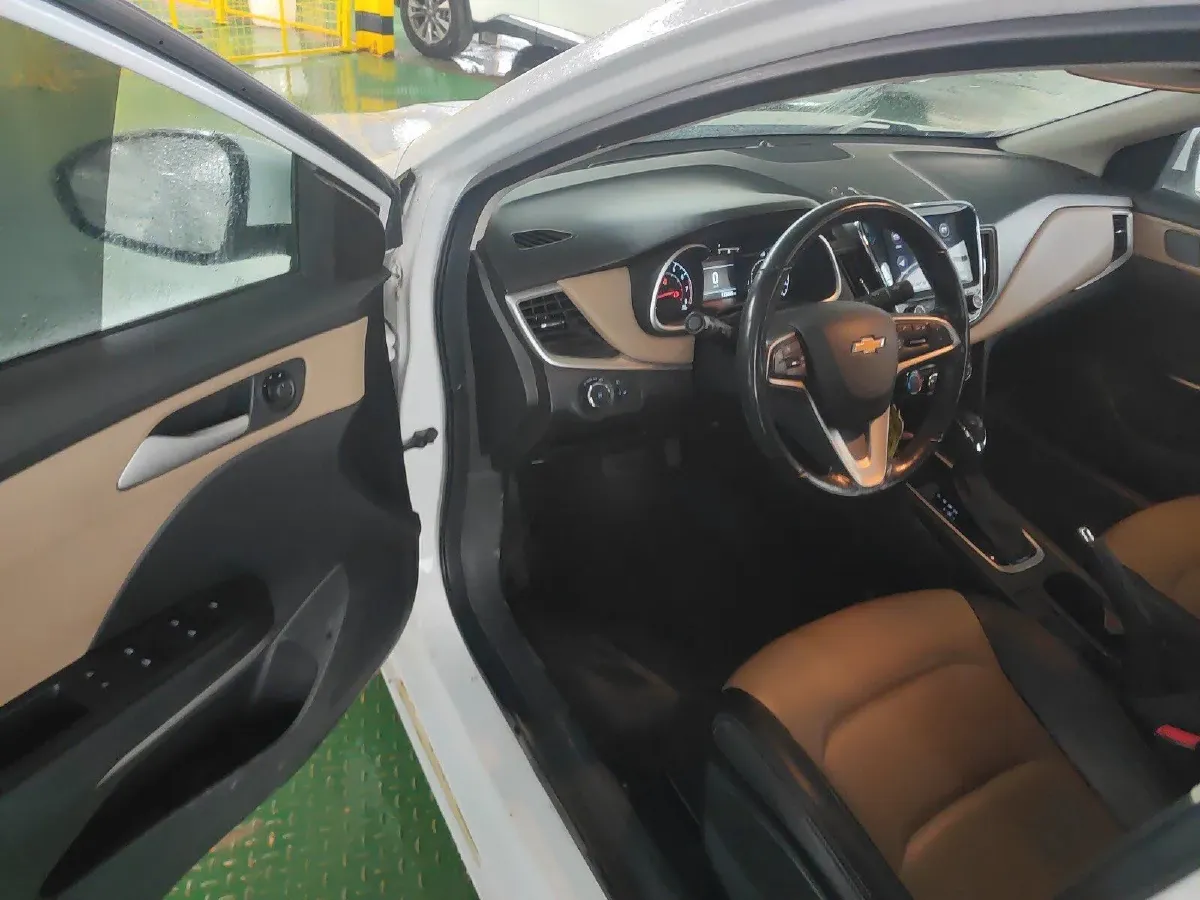 2022 Chevrolet Monza 1.5L 113HP L4 6AT,autocango,china used car exporter,china ev exporter,chinese used car exporter,chinese used ev exporter