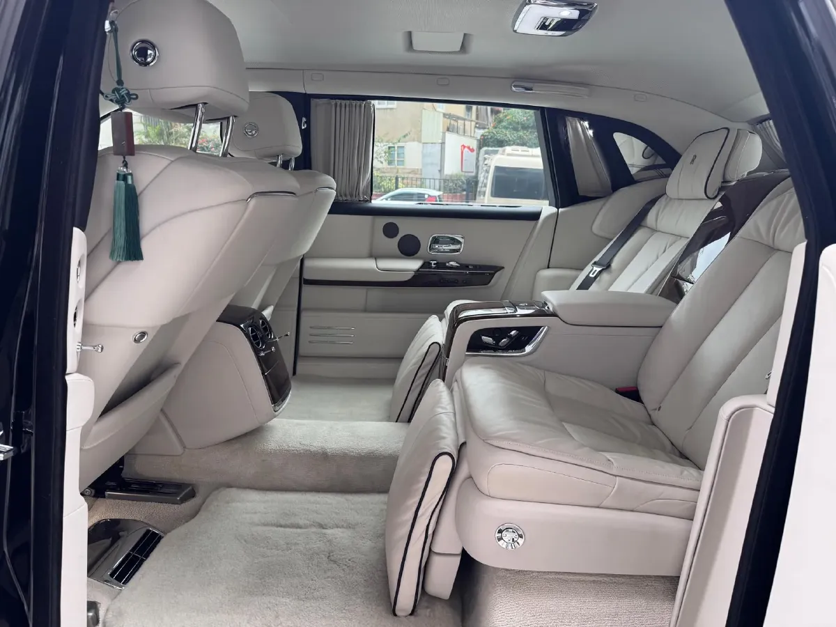 2018 Rolls-Royce Phantom 6.7T 571HP V12 8AT,autocango,china used car exporter,china ev exporter,chinese used car exporter,chinese used ev exporter
