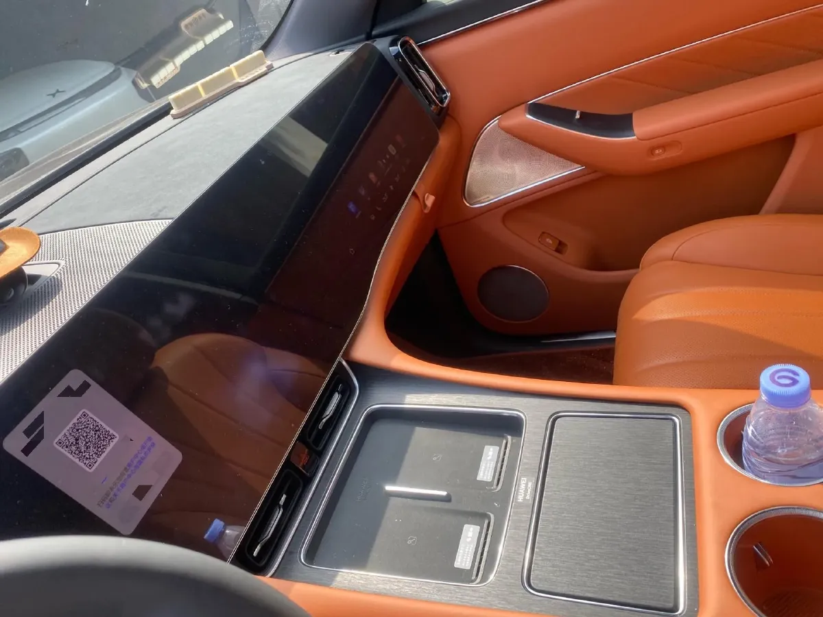 2025 AITO AITO M8 BEV,autocango,china used car exporter,china ev exporter,chinese used car exporter,chinese used ev exporter