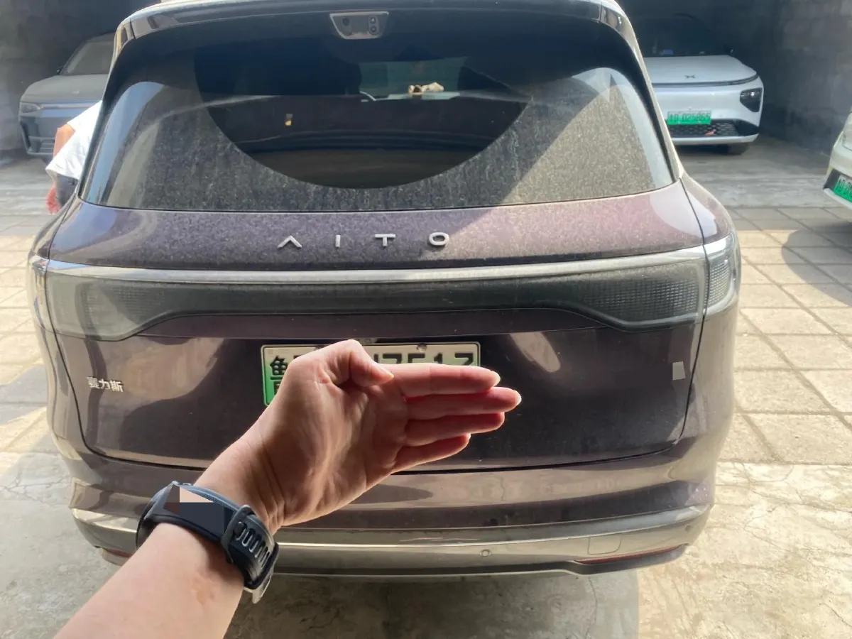 2025 AITO AITO M8 BEV,autocango,china used car exporter,china ev exporter,chinese used car exporter,chinese used ev exporter
