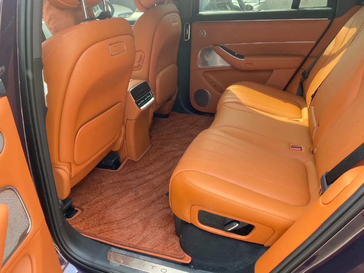 2025 AITO AITO M8 BEV,autocango,china used car exporter,china ev exporter,chinese used car exporter,chinese used ev exporter