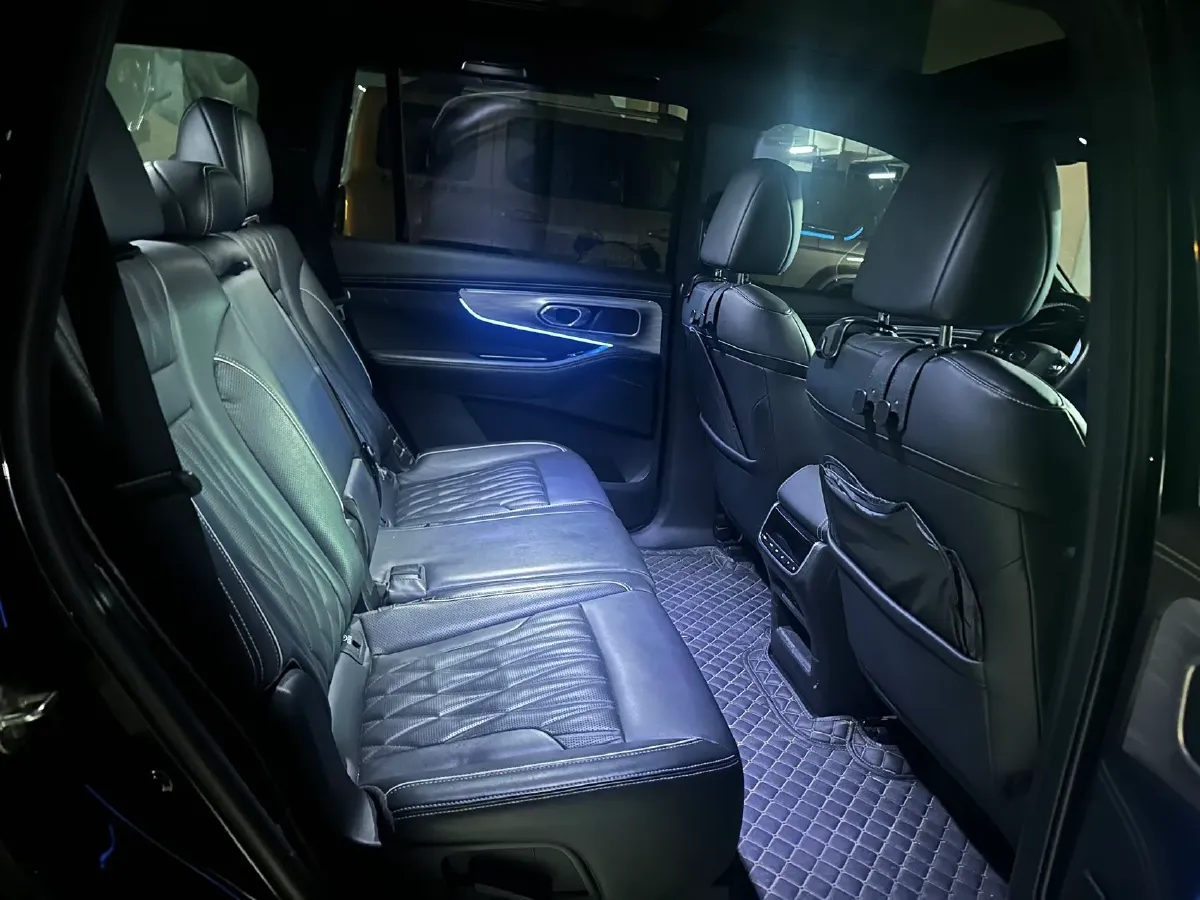 2022 GAC Trumpchi GS8 2.0T 252HP L4 8AT,autocango,china used car exporter,china ev exporter,chinese used car exporter,chinese used ev exporter