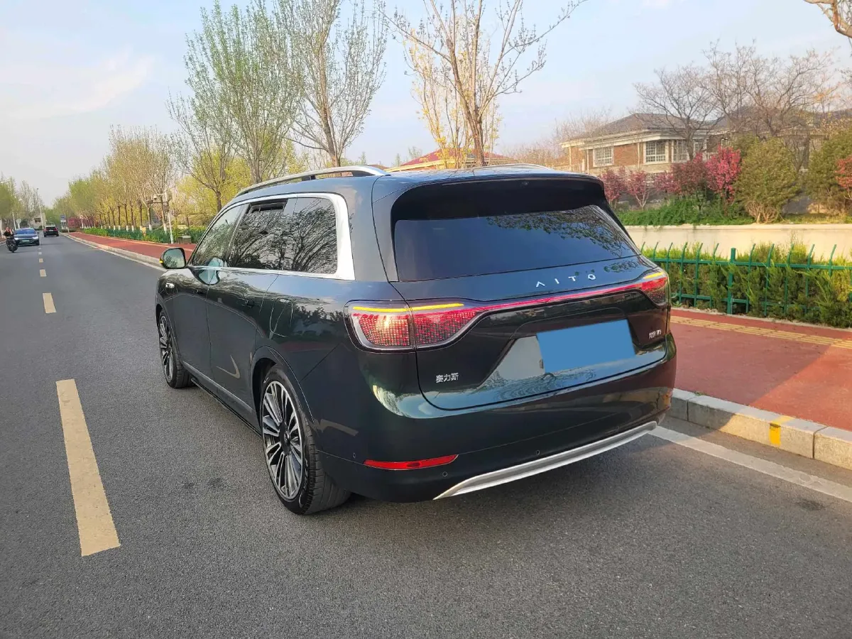 2024 AITO AITO M9 1.5T 152HP L4 REEV 42KWH,autocango,china used car exporter,china ev exporter,chinese used car exporter,chinese used ev exporter