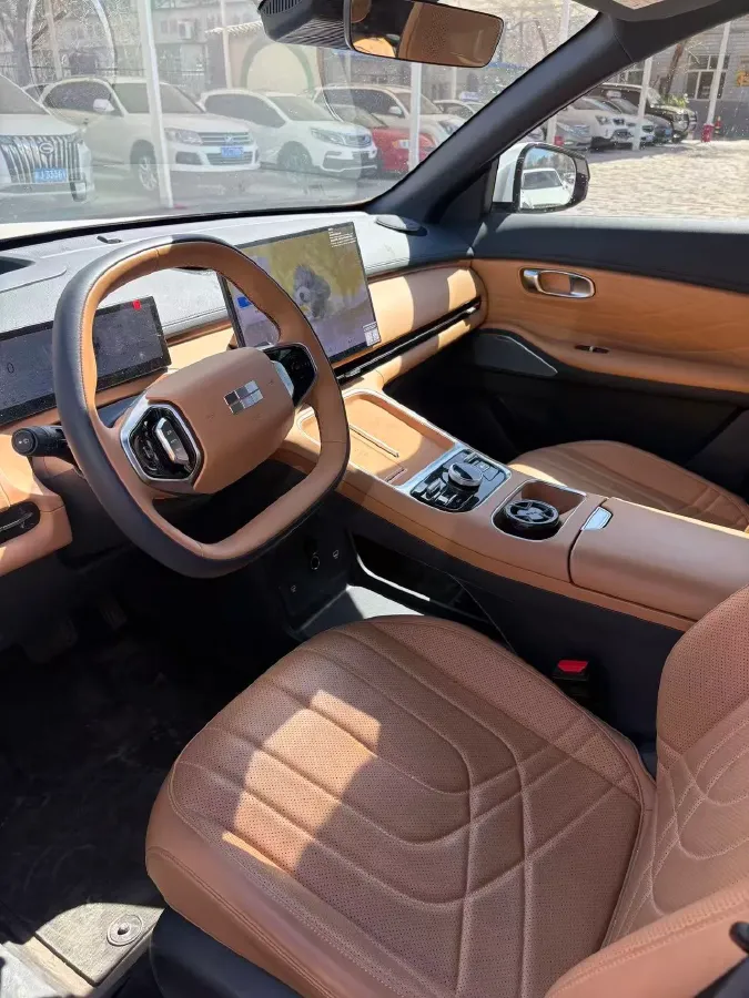 2025 LanDian E5 PLUS 1.5L 95HP L4 E-CVT PHEV 25KWH,autocango,china used car exporter,china ev exporter,chinese used car exporter,chinese used ev exporter