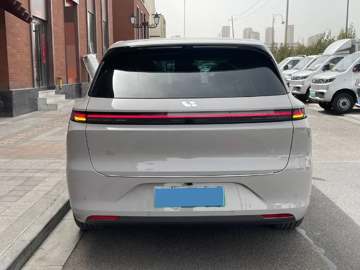 2024 Li L6 Range Extended 154HP L4 REEV 36.8KWH,autocango,china used car exporter,china ev exporter,chinese used car exporter,chinese used ev exporter