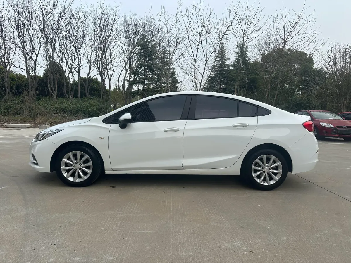 2018 Chevrolet Cruze 1.5L 114HP L4 6AT,autocango,china used car exporter,china ev exporter,chinese used car exporter,chinese used ev exporter