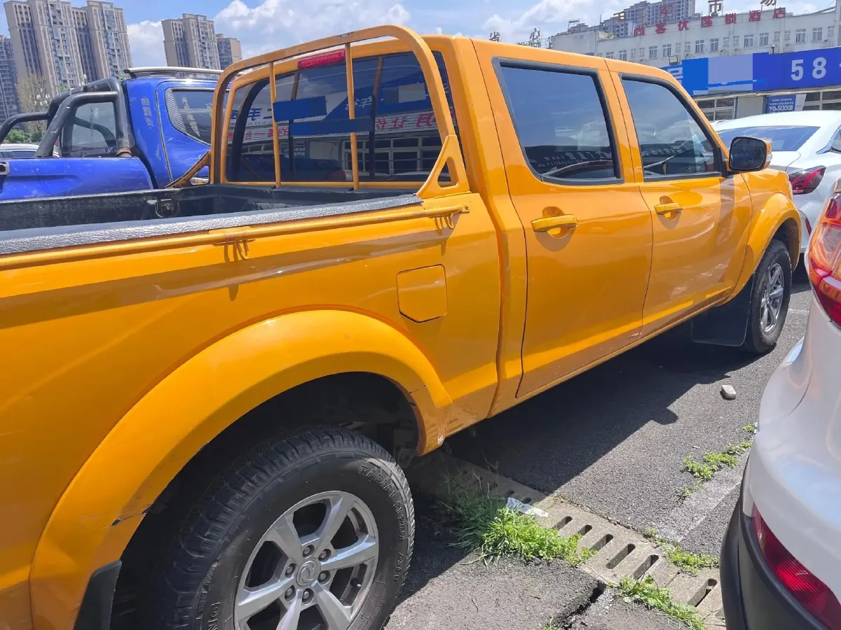 2023 Dongfeng RuiQi 2.4T 165HP L4 5MT,autocango,china used car exporter,china ev exporter,chinese used car exporter,chinese used ev exporter