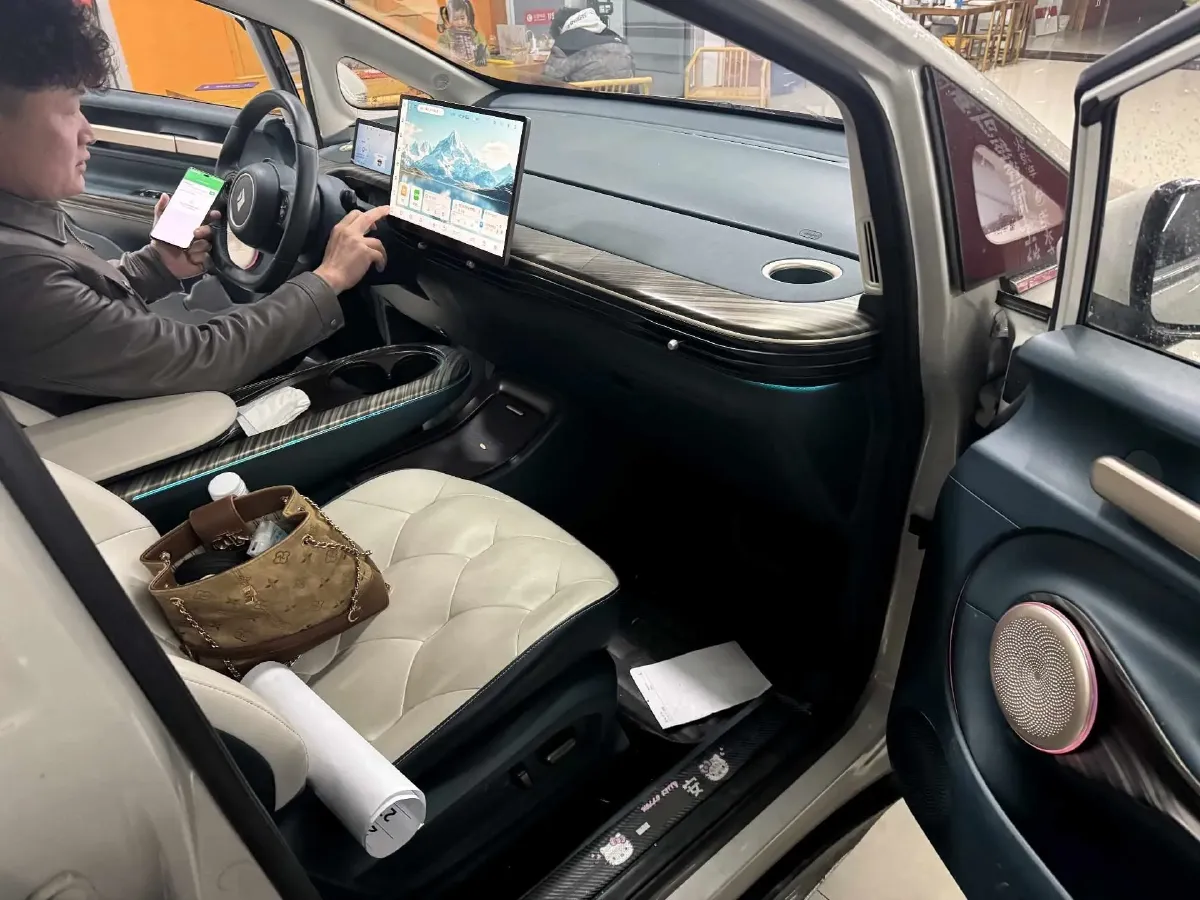 2023 BaoJun Cloud BEV 50.6KWH,autocango,china used car exporter,china ev exporter,chinese used car exporter,chinese used ev exporter