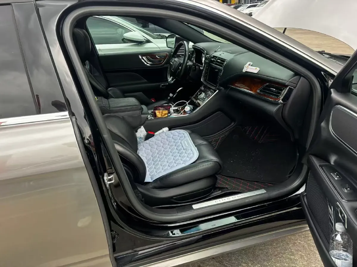 2017 Lincoln Continental 2.0T 261HP L4 6AT,autocango,china used car exporter,china ev exporter,chinese used car exporter,chinese used ev exporter