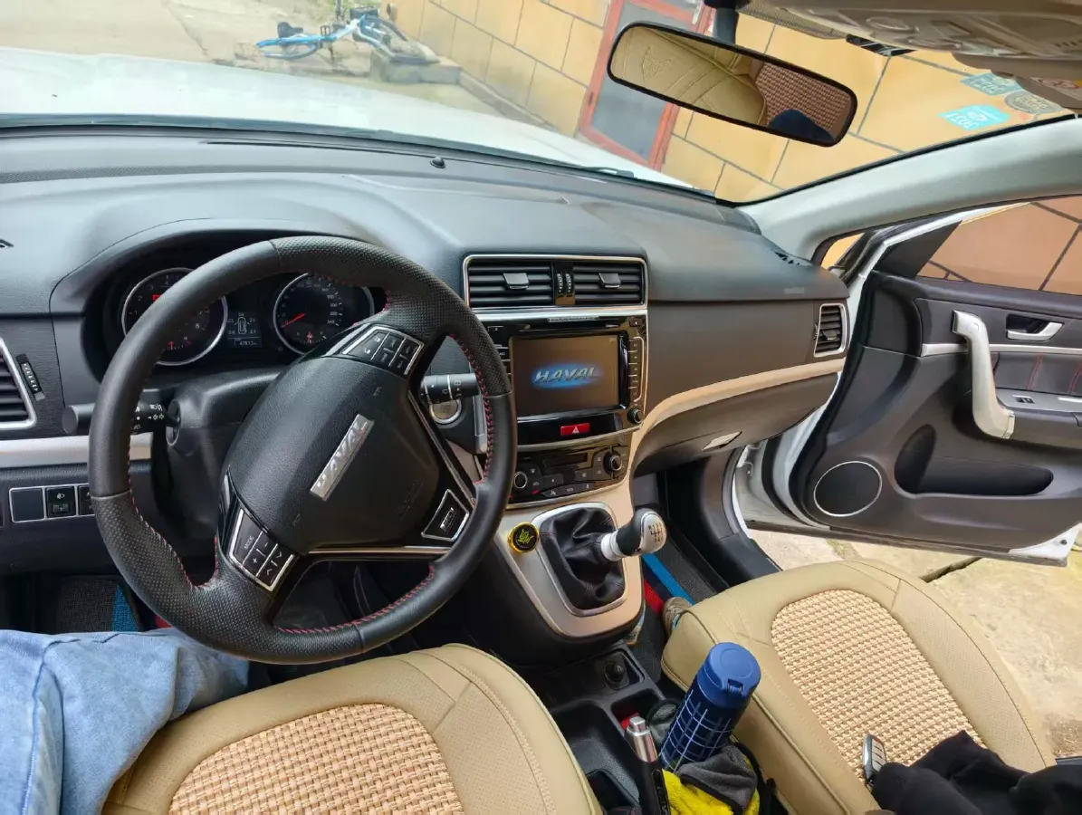 2018 Haval M6 1.5T 150HP L4 6MT,autocango,china used car exporter,china ev exporter,chinese used car exporter,chinese used ev exporter