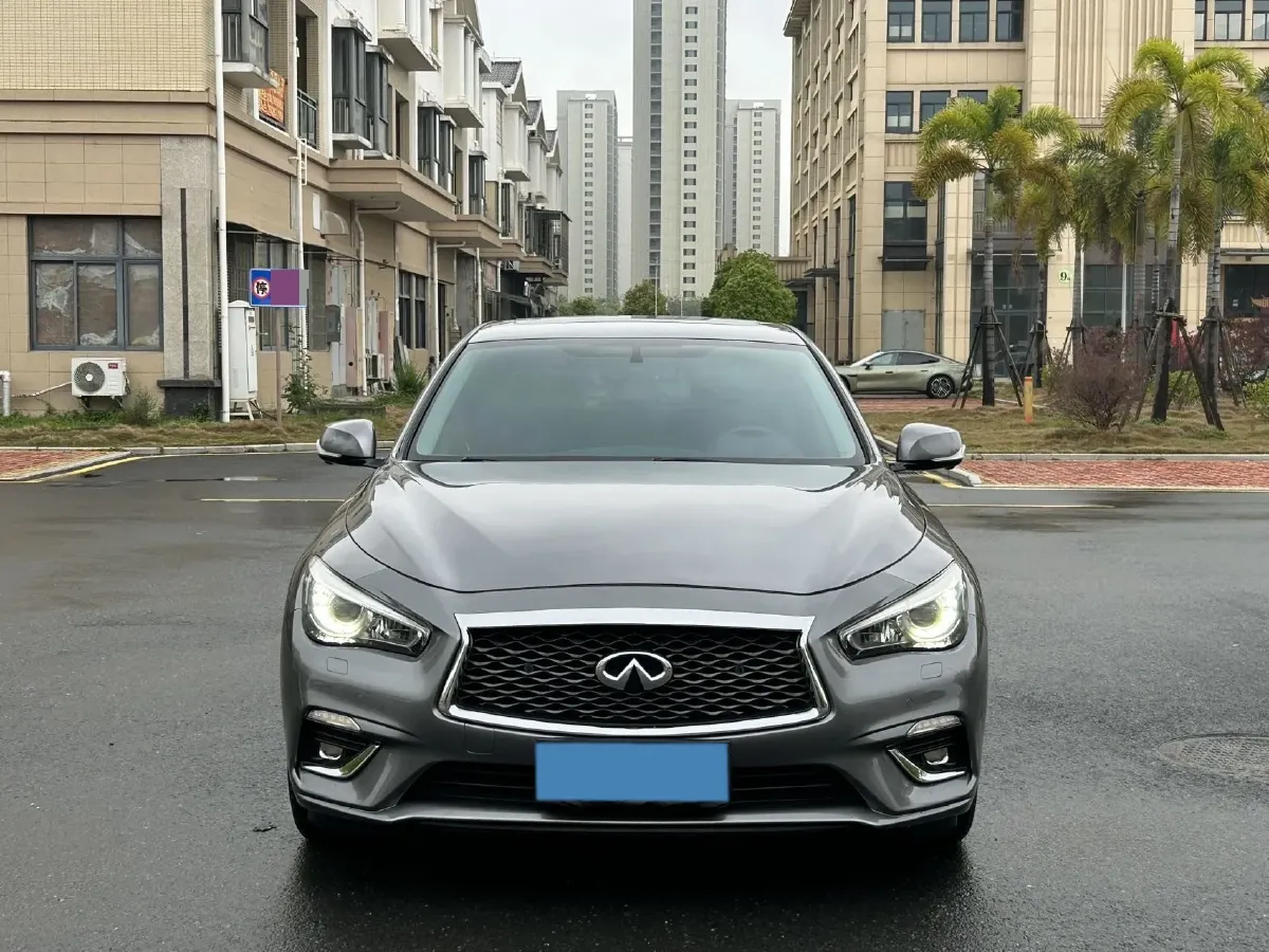 2018 Jeep Grand Commander 2.0T 265HP L4 9AT,autocango,china used car exporter,china ev exporter,chinese used car exporter,chinese used ev exporter