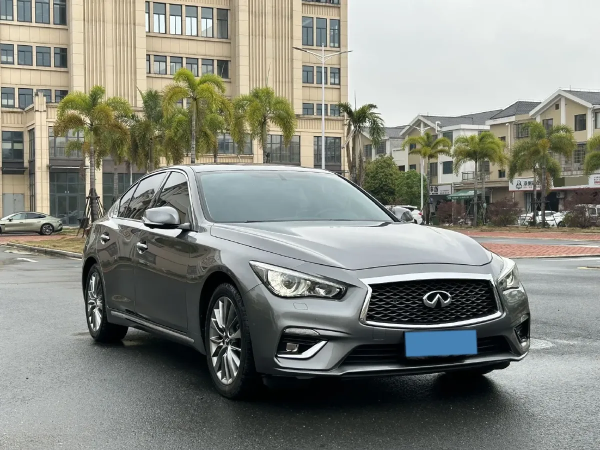 2018 Jeep Grand Commander 2.0T 265HP L4 9AT,autocango,china used car exporter,china ev exporter,chinese used car exporter,chinese used ev exporter