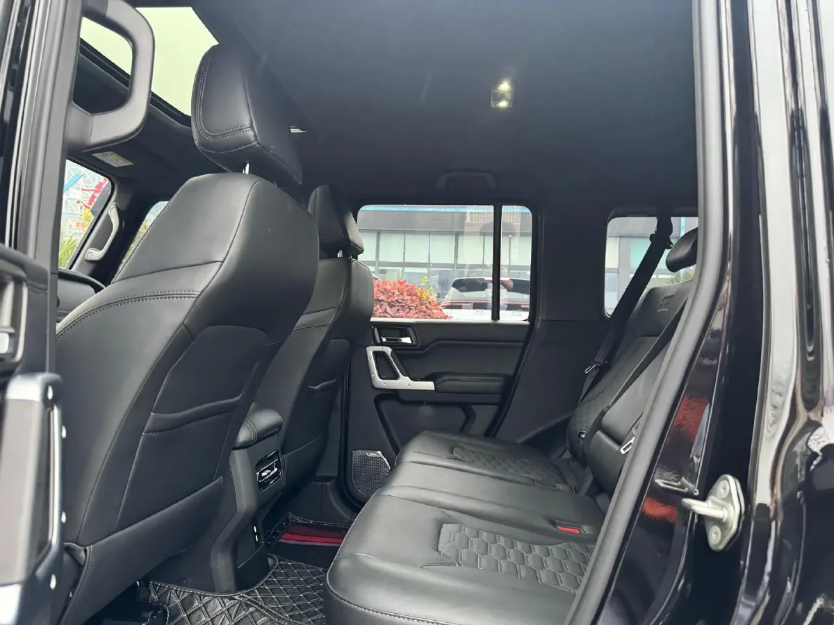 2025 212 212 T01 2.0T 252HP L4 8AT,autocango,china used car exporter,china ev exporter,chinese used car exporter,chinese used ev exporter