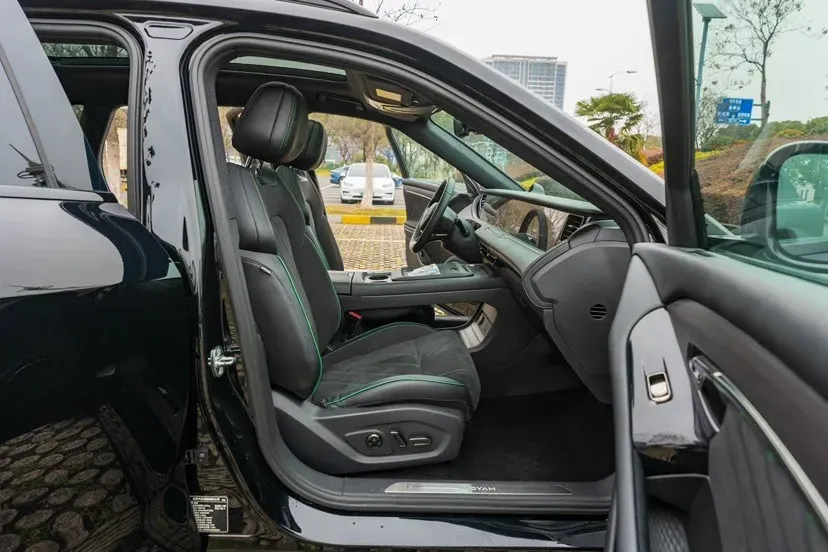 2025 Voyah FREE 1.5T 150HP L4 REEV 43KWH,autocango,china used car exporter,china ev exporter,chinese used car exporter,chinese used ev exporter