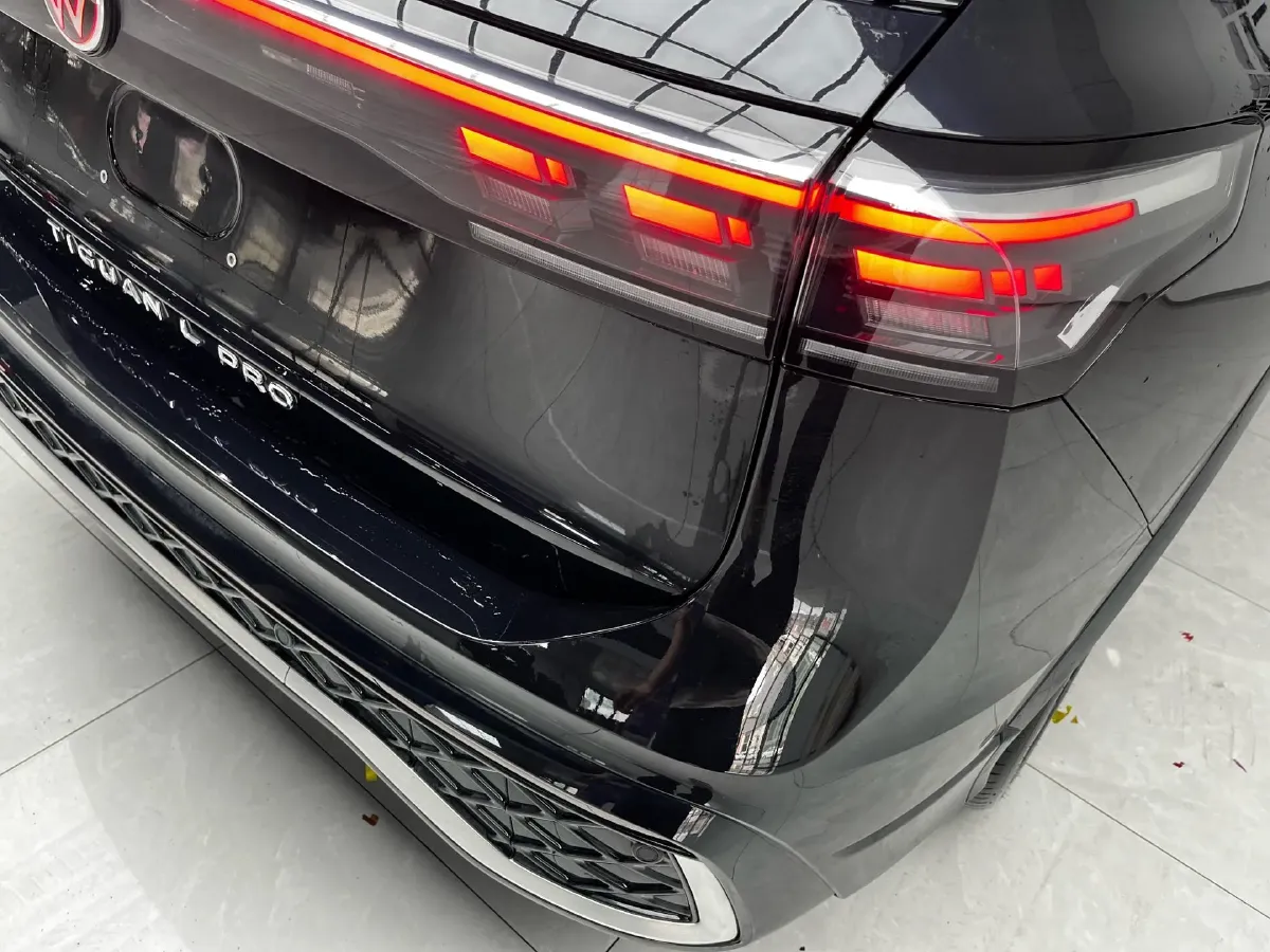 2024 Volkswagen Tiguan L 2.0T 186HP L4 7DCT,autocango,china used car exporter,china ev exporter,chinese used car exporter,chinese used ev exporter