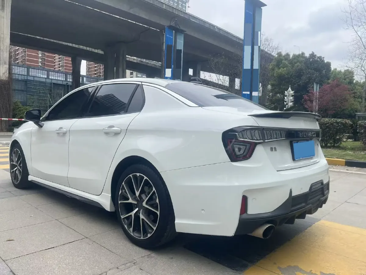 2018 Toyota C-HR 2.0L 171HP L4 CVT,autocango,china used car exporter,china ev exporter,chinese used car exporter,chinese used ev exporter